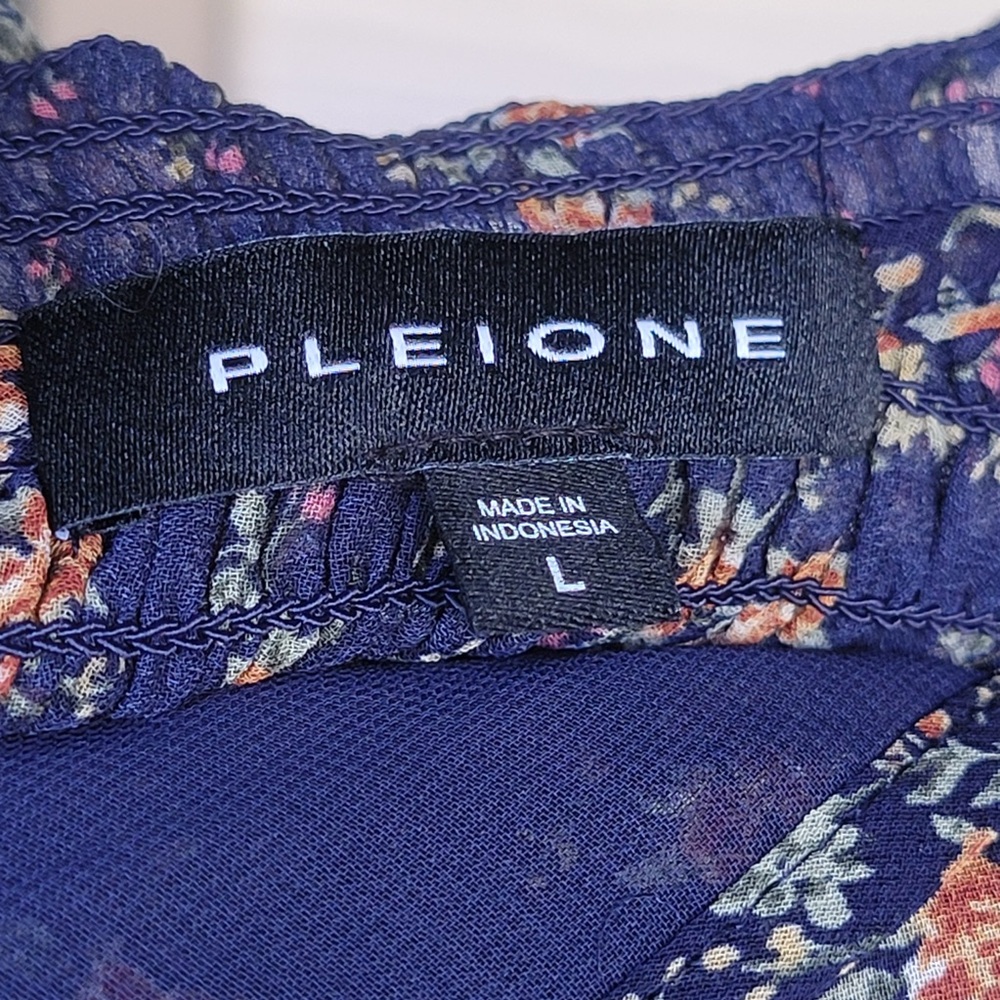 Pleione Blouse Women’s Navy Floral Long Sleeve Top Ruffle Smocked Cottage | Sz L - Picture 2 of 13